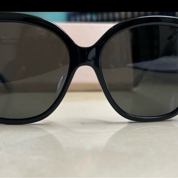 Mohala Sunglasses hawaii Black Lava with Polarized Gray Lenses like new - Picture 2 of 6